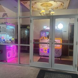 China Buffet of Bastrop - Claw machines!