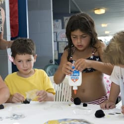 The Clubs At Charles River Park - Summer Arts & Crafts