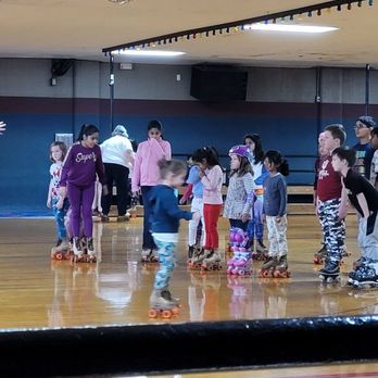 Franklin Skate Club - Beginners skating lesson - Skating Rinks Near Me - Franklin, Indiana Franklin Skate Club - Beginners skating lesson - Skating Rinks Near Me - Franklin, Indiana