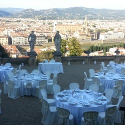 La Terrazza di Villa Bardini si presta perfettamente come location per eventi speciali con vista mozzafiato!