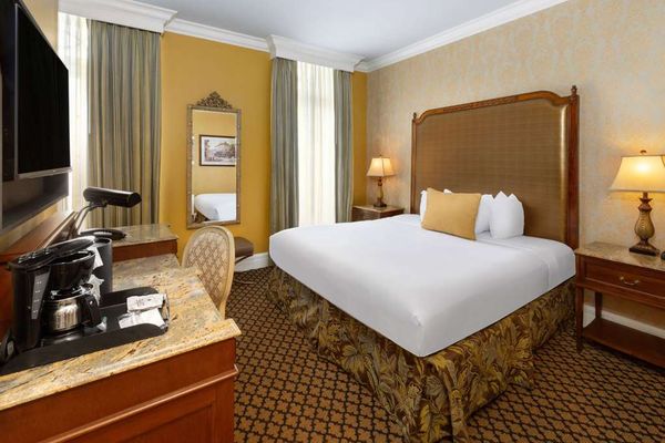 The Lafayette New Orleans by Kasa by null