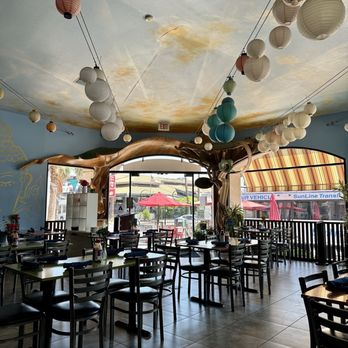 Fuzion Five - Interior - Vietnamese Near Me - Palm Springs, California Fuzion Five - Interior - Vietnamese Near Me - Palm Springs, California
