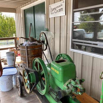 The Lead Mine Country Store - a green machine - Grocery Near Me - Tunas, Missouri The Lead Mine Country Store - a green machine - Grocery Near Me - Tunas, Missouri