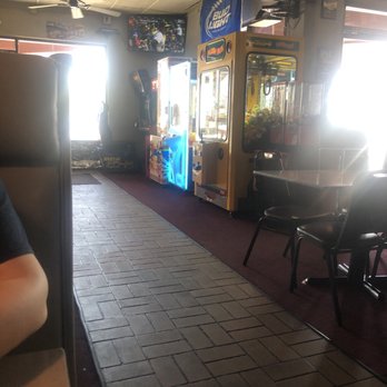 Capone's Pizza - The Claw games!! - Pizza Near Me - Riverside, California