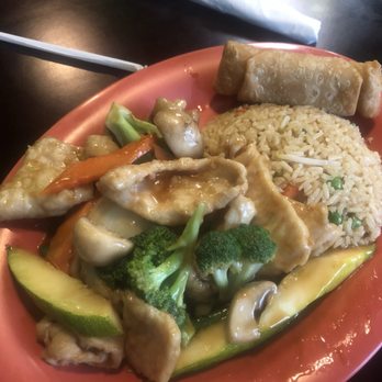 Eastern's Chinese Restaurant - Chicken with vegetables, fried rice & egg roll - Cantonese Near Me - Winchester, Virginia Eastern's Chinese Restaurant - Chicken with vegetables, fried rice & egg roll - Cantonese Near Me - Winchester, Virginia