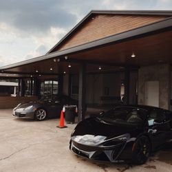 The Wash Auto Spa - Customers Porsche and McLaren
