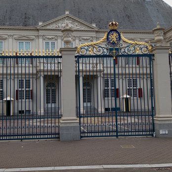 Paleis Noordeinde - Palast - Landmarks & Historical Buildings Near Me - Den Haag, ZH