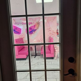 Antojitos Daleyza - From this window you can see the main booth of the restaurant. - Ice Cream & Frozen Yogurt Near Me - Roanoke, Virginia Antojitos Daleyza - From this window you can see the main booth of the restaurant. - Ice Cream & Frozen Yogurt Near Me - Roanoke, Virginia