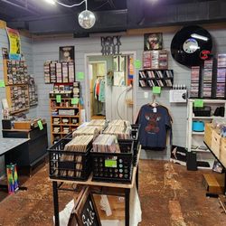 Vintage 72 - Vintage Albums, CDs and Cassettes and more!!!!