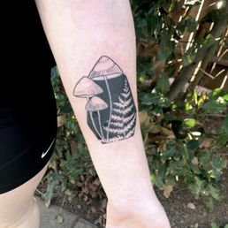 Commissioned piece by Michelle Lee with mushrooms and a fern leaf