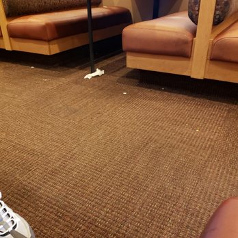 IHOP - Trash at the next table. - American Near Me - Lansing, Illinois