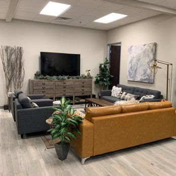 Kari Phillips - Cozy Work Area - Mortgage Lenders Near Me Kari Phillips - Cozy Work Area - Mortgage Lenders Near Me
