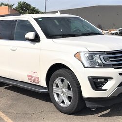 Roadrunner Shuttle & Charter - 7 Passenger 4 X 4 SUV - "Willie"