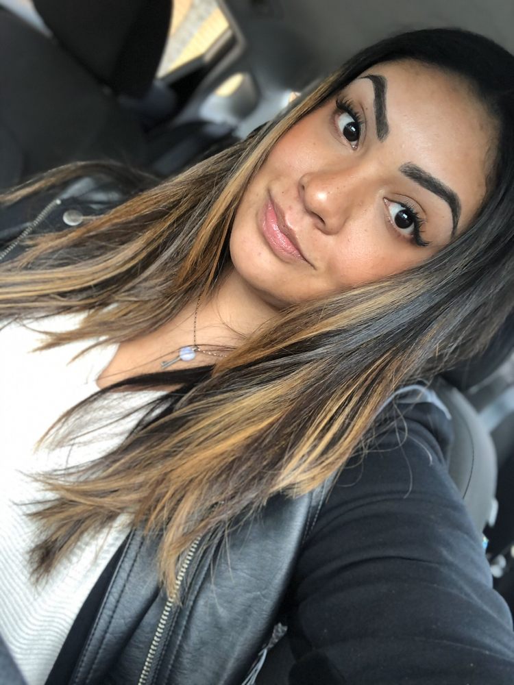 SHEARS OF GOLD 6012 Broadway Ave, West New York, New Jersey Hair