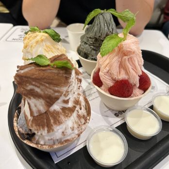 Oakobing - Single Black Sesame Shaved Ice, Single Injeolmi Shaved Ice, Single Strawberry Shaved Ice, Single Black Sesame Shaved Ice - Ice Cream & Frozen Yogurt Near Me - Pasadena, California