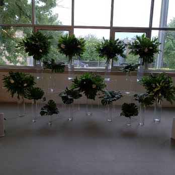 DLN Floral Creations - Sleek and fun... AWESOME - Florists Near Me - Naperville, Illinois