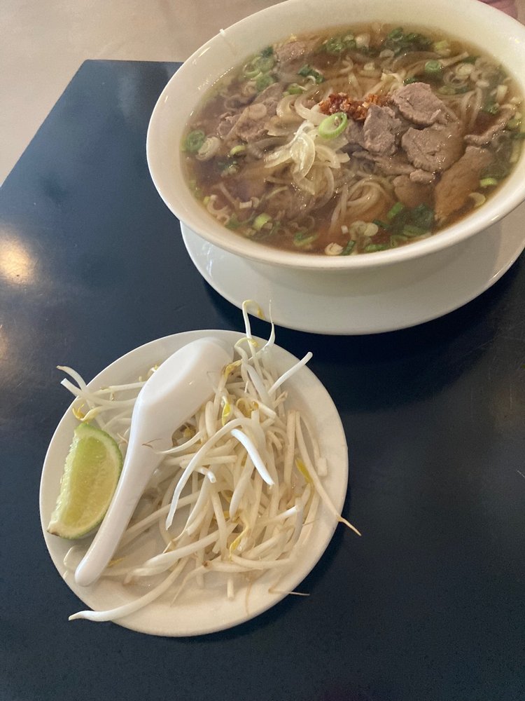 Bow Thai Cuisine Logo