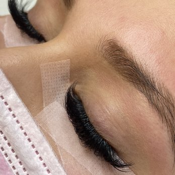 Alyssa Esthetics - Eyelash Service Near Me Alyssa Esthetics - Eyelash Service Near Me