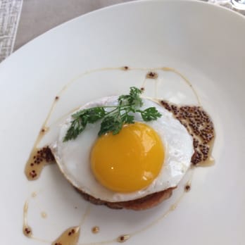Inn On the Twenty - "Bacon and egg" pork belly and amply mustard - Hotels Near Me - Jordan, Ontario Inn On the Twenty - "Bacon and egg" pork belly and amply mustard - Hotels Near Me - Jordan, Ontario
