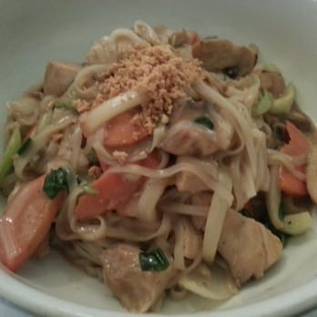 Noodle - Thai Peanut Noodle with Chicken - Noodles Near Me - College Park, Georgia Noodle - Thai Peanut Noodle with Chicken - Noodles Near Me - College Park, Georgia