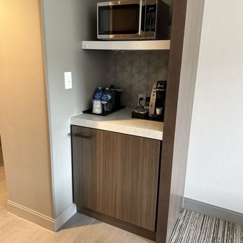 Hilton Garden Inn Corning Downtown - Coffee maker area - Hotels Near Me - Corning, New York