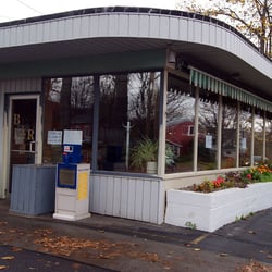 Bob & Ruth's Vineyard Restaurant - Exterior