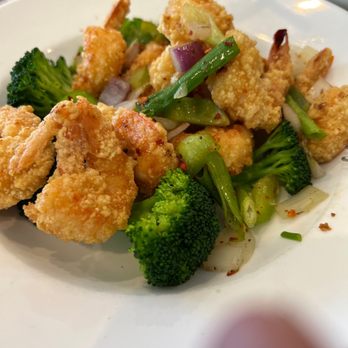 Ginger Asian Bistro - Peppercorn Prawns - Asian Fusion Near Me - Pekin, Illinois Ginger Asian Bistro - Peppercorn Prawns - Asian Fusion Near Me - Pekin, Illinois