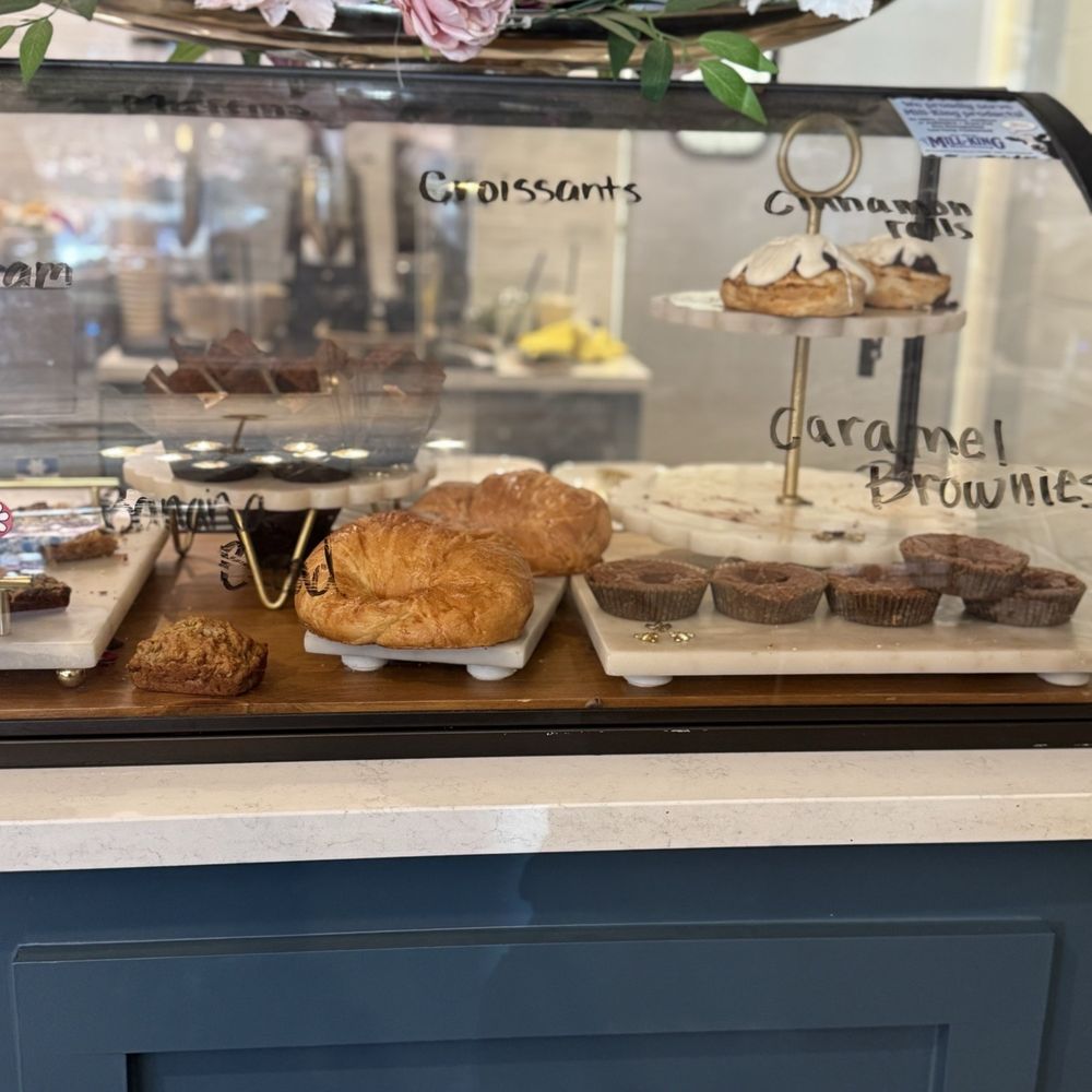 Daydream Coffee - Pastries - Coffee & Tea Near Me - Burleson, Texas Daydream Coffee - Pastries - Coffee & Tea Near Me - Burleson, Texas