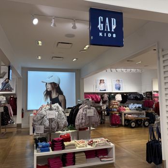 Gap - Children's Clothing Near Me - Northbrook, Illinois