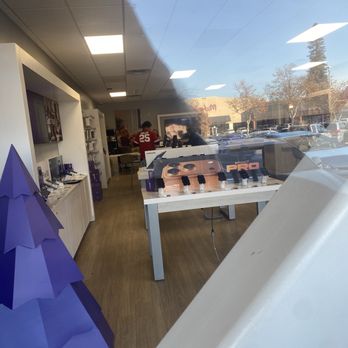 Xfinity - Inside Comcast office. - Internet Service Providers Near Me - San Leandro, California