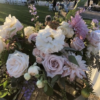Flowers Annette Gomez - Florists Near Me - Carlsbad, California Flowers Annette Gomez - Florists Near Me - Carlsbad, California