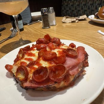 BJ's Restaurant & Brewhouse - Pizza Near Me - Laguna Hills, California