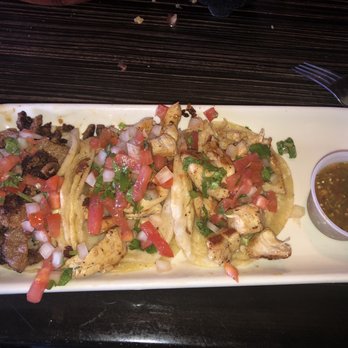 Los Domingos - 3 mini tacos..2 chicken and one carne asada - Mexican Near Me - Barstow, California