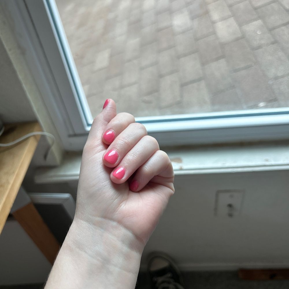 Dip nails