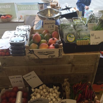 Clarkston Green Grocer - Fruits & Veggies Near Me - Clarkston, ERW