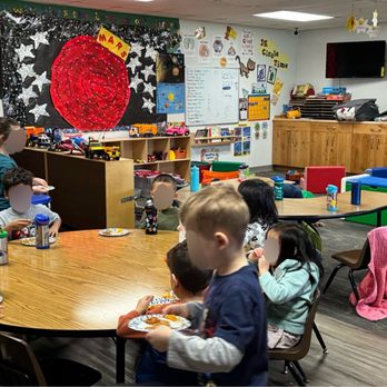 The Orchards - Junior, kindergarten snacktime, learning about the planets this week. - Preschools Near Me - Renton, Washington