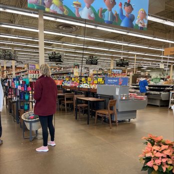 Kroger - a woman shopping in a grocery store - Grocery Near Me - Dallas, Georgia Kroger - a woman shopping in a grocery store - Grocery Near Me - Dallas, Georgia