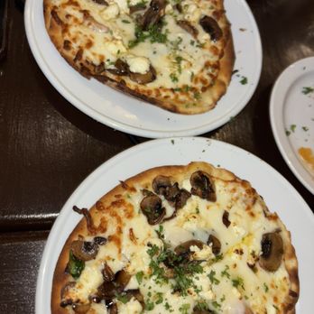 Nia Restaurant - Pizza - Mediterranean Near Me - Chicago, Illinois Nia Restaurant - Pizza - Mediterranean Near Me - Chicago, Illinois