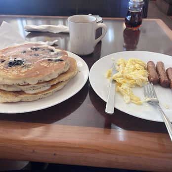 Pancake Circus - Breakfast No. 1 blueberry shortcake - Diners Near Me - Sacramento, California