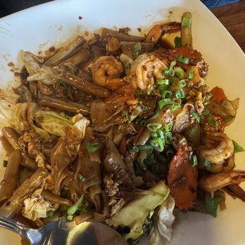Family Pho - Shrimp ped see ew - Vietnamese Near Me - Tacoma, Washington