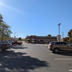 McDonald's - Restaurant with plenty of parking