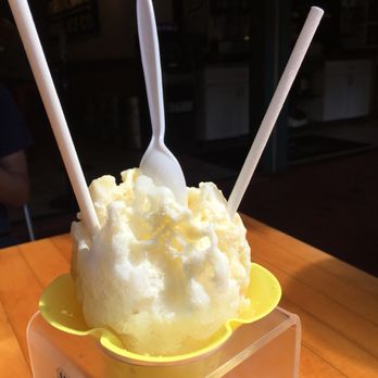 Breakwall Shave Ice - Coconut and lilikoi - Shaved Ice Near Me - Lahaina, Hawaii