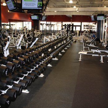 Gold's Gym - Gyms Near Me - Cornelius, North Carolina