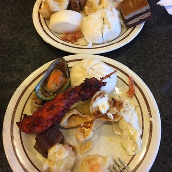Super Moon Buffet - Steamed buns and pork belly were really good. - Buffets Near Me - Saint Louis Park, Minnesota Super Moon Buffet - Steamed buns and pork belly were really good. - Buffets Near Me - Saint Louis Park, Minnesota