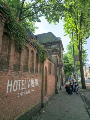 Hotel Arena by null