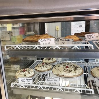 Le Favorite Bakery - Pies - Bakeries Near Me - Warwick, Rhode Island