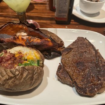 LongHorn Steakhouse - Steakhouses Near Me - Marlborough, Massachusetts