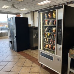 Coin Laundry - Snack and Drink machine