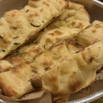 Pasta e Vino - Rosemary focaccia - Italian Near Me - Rome, RM Pasta e Vino - Rosemary focaccia - Italian Near Me - Rome, RM