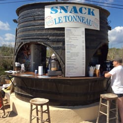 Le Tonneau - Kleine Snack Bar am Plage Pamplonne.